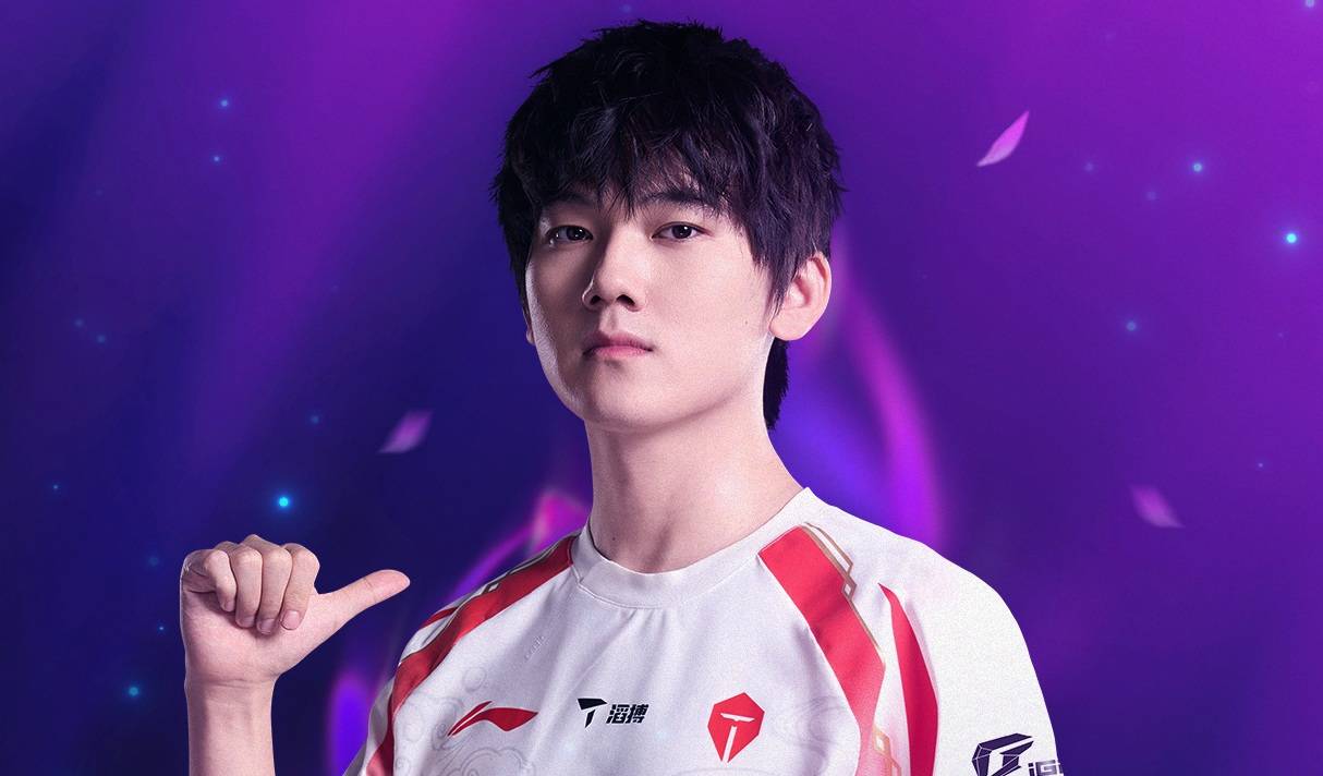 Top Esports vs LGD Gaming 资格生死战首发阵容：双方均为主力选手， 369 选择单挑 Sasi 。